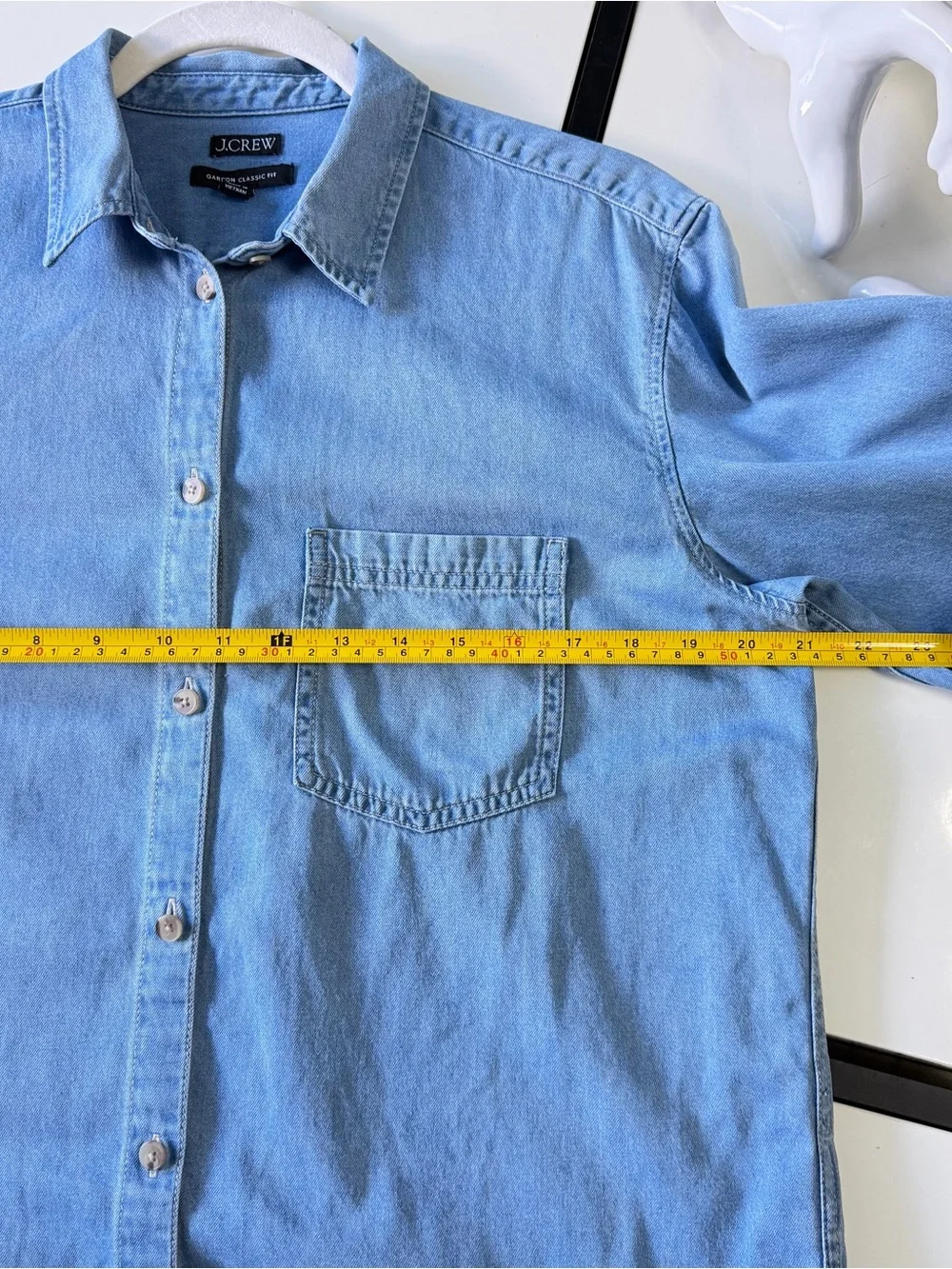 ✨ J.Crew Garçon Classic Fit Light Wash Denim Shirt – Size 6 ✨